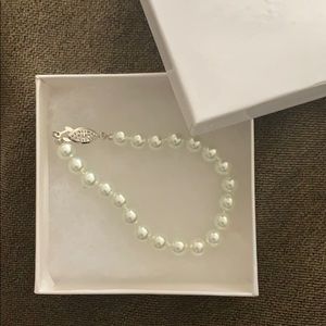 Pearl bracelet